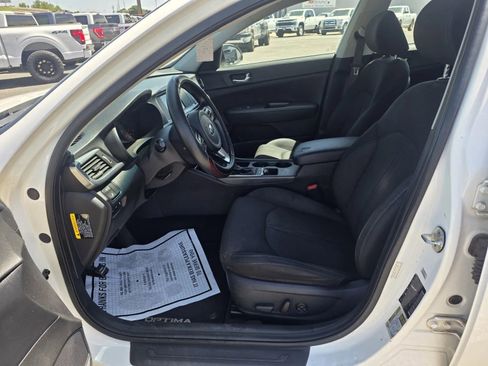 Used 2017 Kia Optima Premium w/ Hybrid Convenience Package FWD image 11