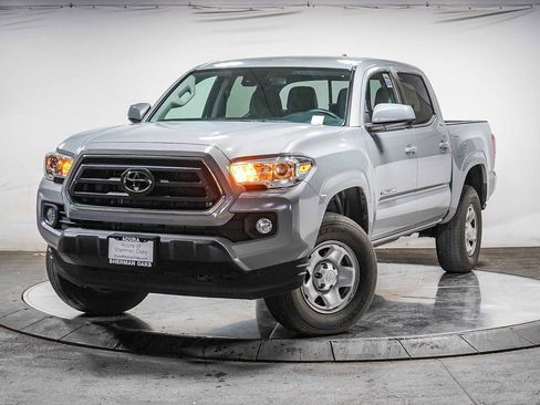 Used 2021 Toyota Tacoma SR5 image 1