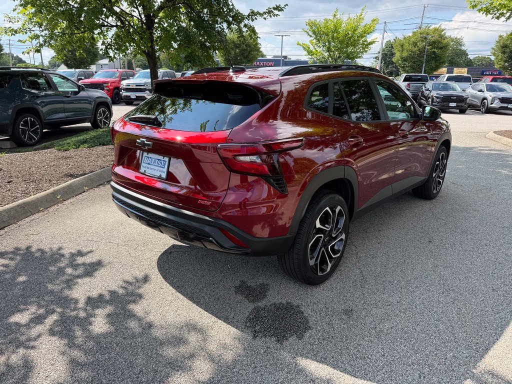 Used 2025 Chevrolet Trax RS w/ Driver Confidence Package FWD image 5