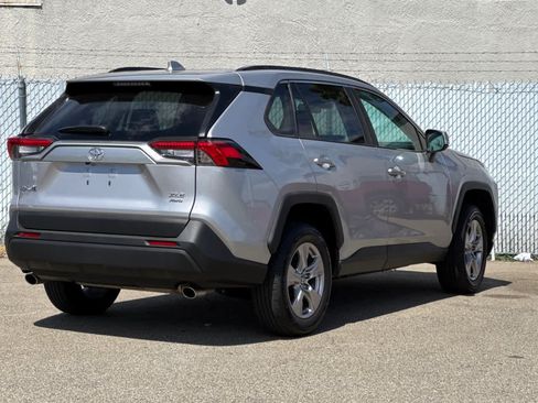 Used 2023 Toyota RAV4 XLE AWD/4WD image 3