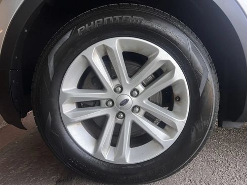 Used 2012 Ford Explorer XLT AWD/4WD image 45