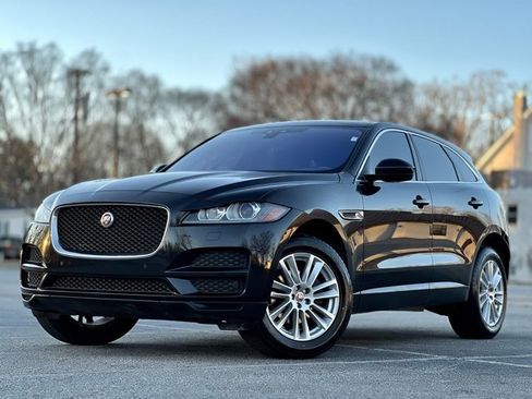 Used 2019 Jaguar F-PACE Prestige image 1