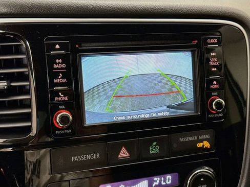 Used 2017 Mitsubishi Outlander ES FWD image 13