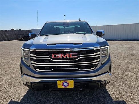 New 2026 GMC Sierra 1500 SLT image 8