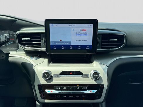 Certified 2023 Ford Explorer XLT w/ Equipment Group 202A AWD/4WD image 32