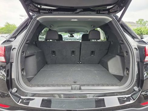 Used 2024 Chevrolet Equinox LT FWD image 10