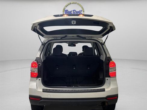 Used 2015 Subaru Forester 2.5i Premium w/ All-Weather Package AWD/4WD image 9