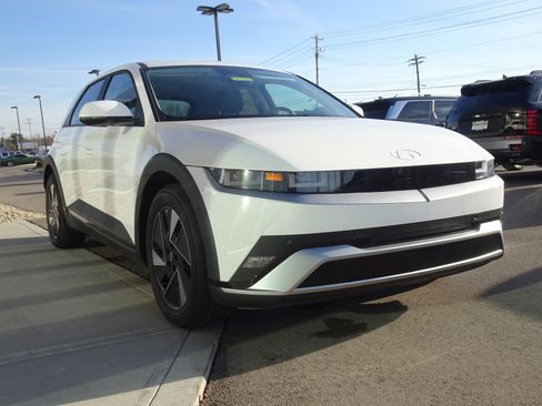 New 2026 Hyundai Ioniq 5 SEL image 6