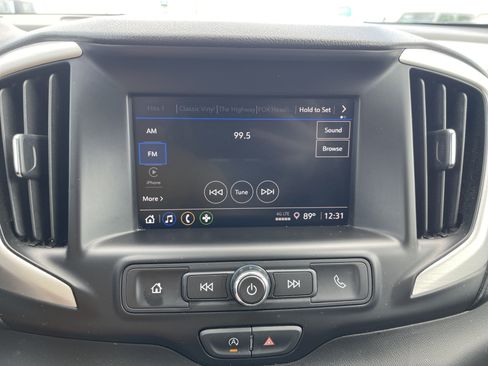 Used 2024 GMC Terrain SLE AWD/4WD image 26