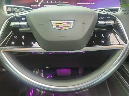 Used 2025 Cadillac Escalade Sport w/ Touring Package AWD/4WD image 48