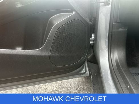 Used 2025 Chevrolet Trax LT w/ Driver Confidence Package FWD image 23