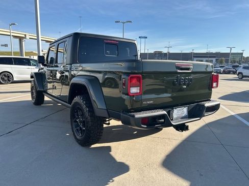 Used 2023 Jeep Gladiator Willys image 6