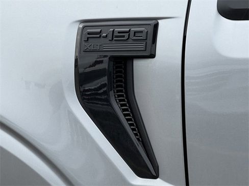 New 2026 Ford F150 XLT w/ Equipment Group 302A MID image 8