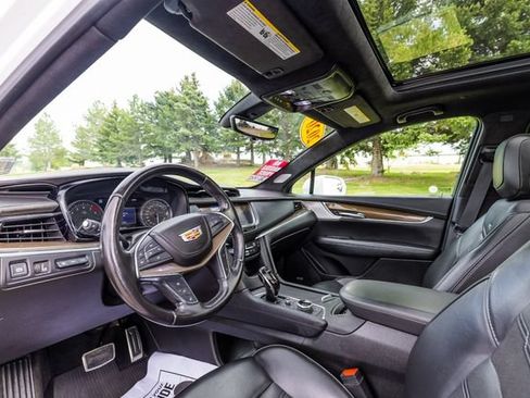 Used 2020 Cadillac XT5 Sportv w/ Platinum Package AWD/4WD image 9