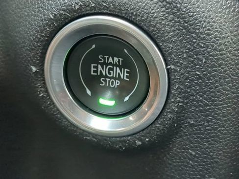 Used 2020 Chevrolet Silverado 1500 High Country w/ Technology Package AWD/4WD image 29