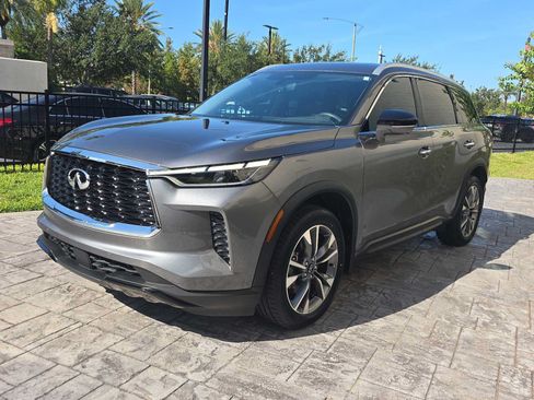 Used 2023 INFINITI QX60 Luxe w/ Cargo Package FWD image 7