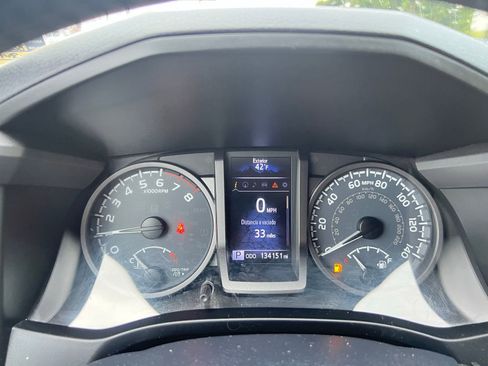 Used 2017 Toyota Tacoma TRD Sport w/ Tow Package image 31