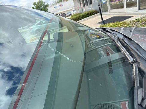 Used 2016 Chrysler Town & Country Touring image 15