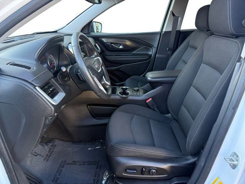 Used 2023 GMC Terrain SLE w/ Driver Convenience Package image 10