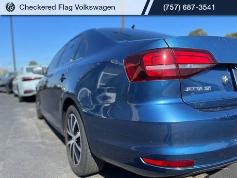 Used 2017 Volkswagen Jetta SE image 8