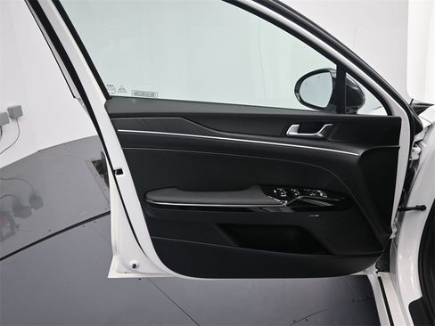 New 2026 Kia K5 GT-Line image 18