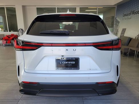 Certified 2024 Lexus NX 250 FWD w/ Premium Package image 4