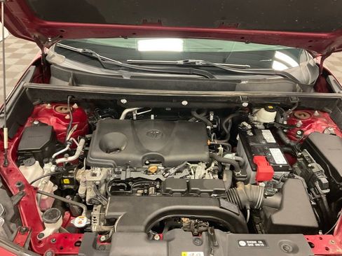 Used 2020 Toyota RAV4 XLE image 32