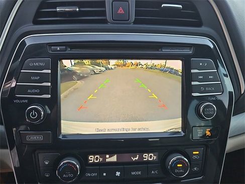 Used 2017 Nissan Maxima 3.5 SV image 26