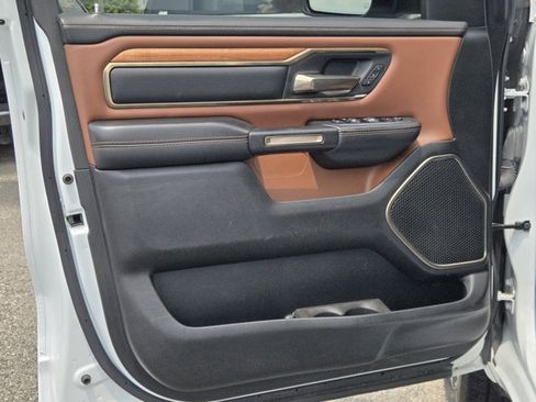 Used 2022 RAM 1500 Limited w/ Body Color Bumper Group AWD/4WD image 21