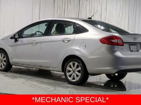 Used 2013 Ford Fiesta SE image 6