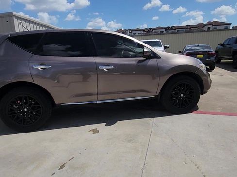 Used 2011 Nissan Murano S FWD image 9