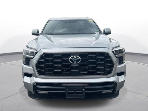 Used 2023 Toyota Sequoia Platinum AWD/4WD image 3