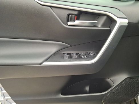 Certified 2024 Toyota RAV4 XLE AWD/4WD image 10