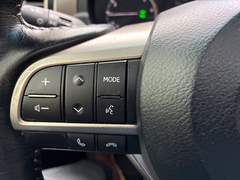 Certified 2020 Lexus GX 460 Luxury w/ Luxury Sport Package AWD/4WD image 29