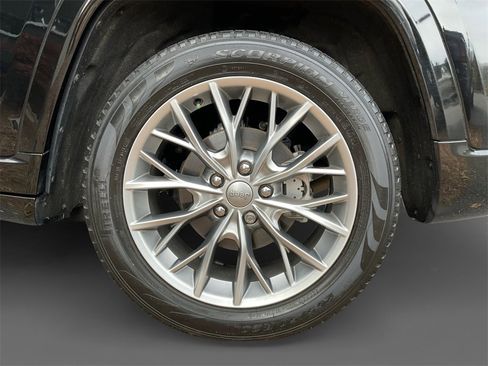 Used 2023 Jeep Grand Cherokee Summit image 8