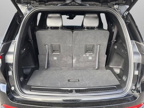 Used 2024 Jeep Grand Cherokee L Limited w/ Luxury Tech Group II image 18