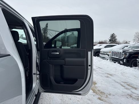 Used 2022 Chevrolet Silverado 2500 Custom w/ Custom Value Package image 26