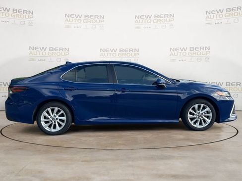 Used 2023 Toyota Camry LE FWD image 6