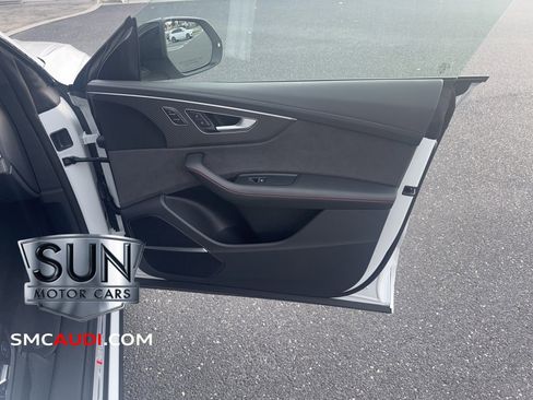 Used 2024 Audi RS Q8 w/ Black Optic Package image 22