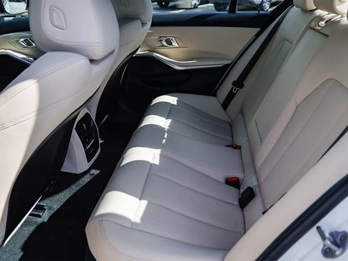 Used 2025 BMW 330i xDrive Sedan image 18