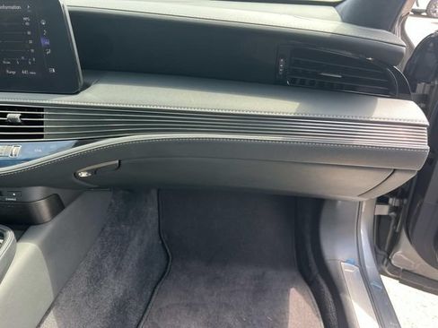 Used 2021 Lexus LS 500 w/ Interior Upgrade Package RWD image 26