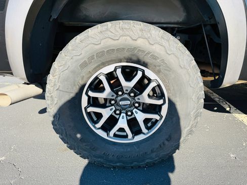 Used 2010 Ford F150 Raptor AWD/4WD image 15