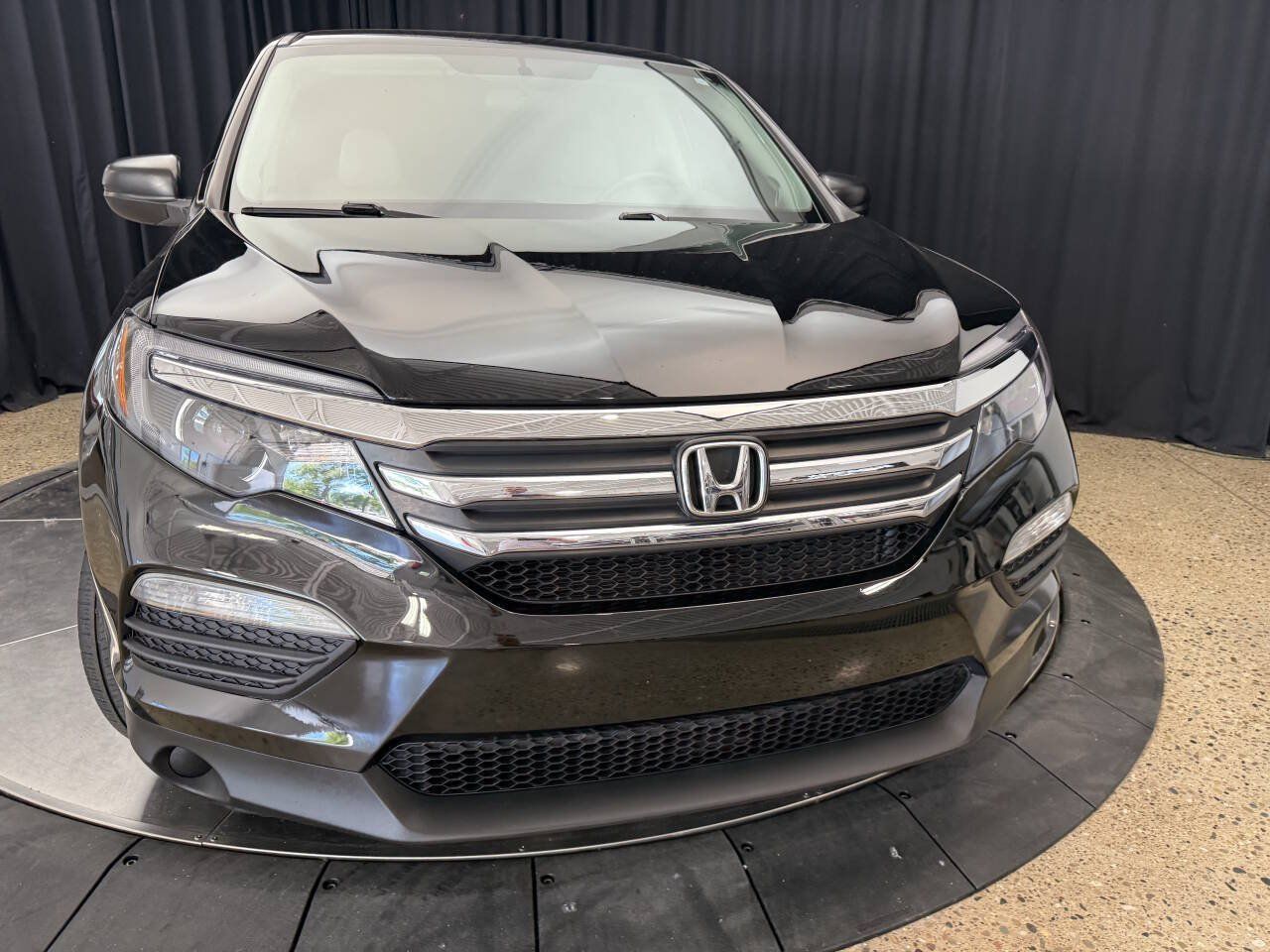 Used 2017 Honda Pilot LX image 14