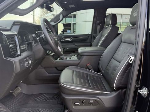 Used 2025 GMC Sierra 2500 AT4X w/ AT4X AEV Edition image 16