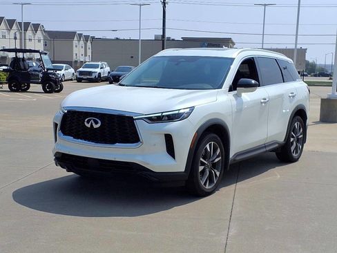 Used 2024 INFINITI QX60 Luxe AWD/4WD image 2