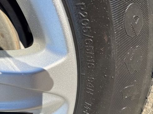 Used 2024 Chevrolet Malibu LT image 33