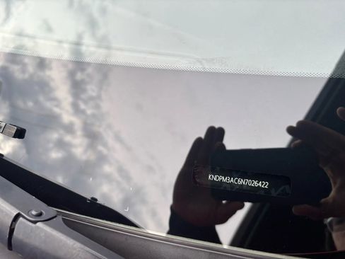 Used 2022 Kia Sportage LX image 20