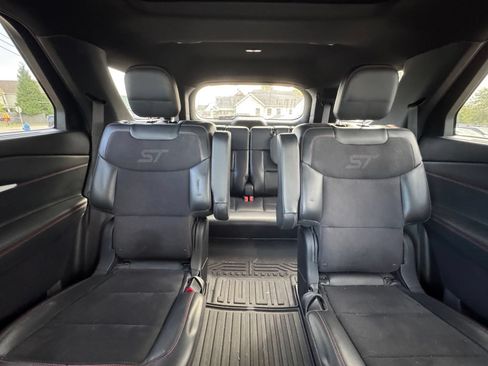 Used 2025 Ford Explorer ST AWD/4WD image 21