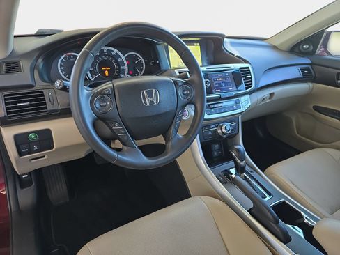 Used 2014 Honda Accord Touring image 18