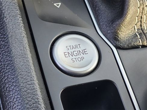 Used 2023 Volkswagen Atlas SE image 22